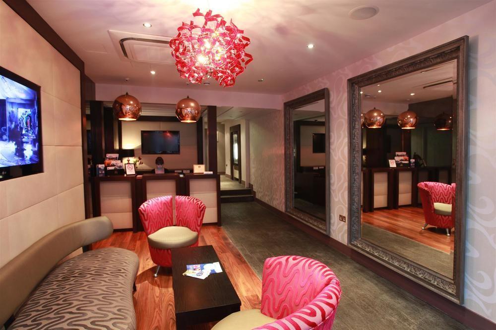 Maitrise Suites Apartment Hotel Ealing - London Exterior photo