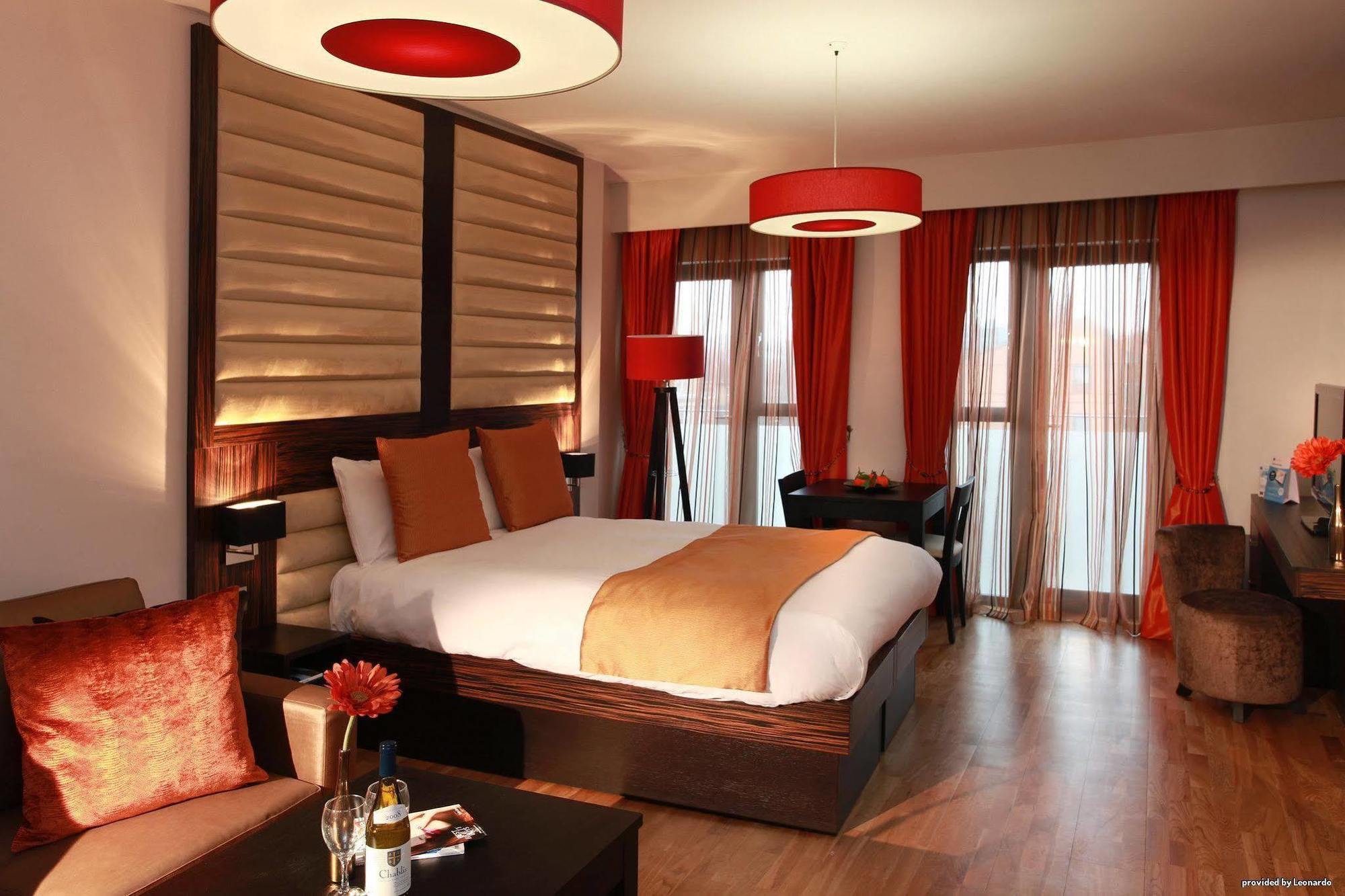 Maitrise Suites Apartment Hotel Ealing - London Room photo